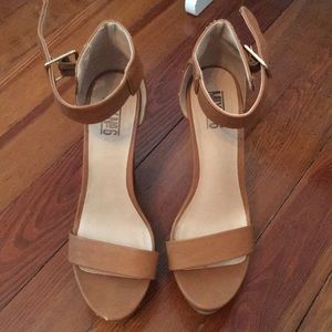 Tan high heel sandal with gold buckle from H&M